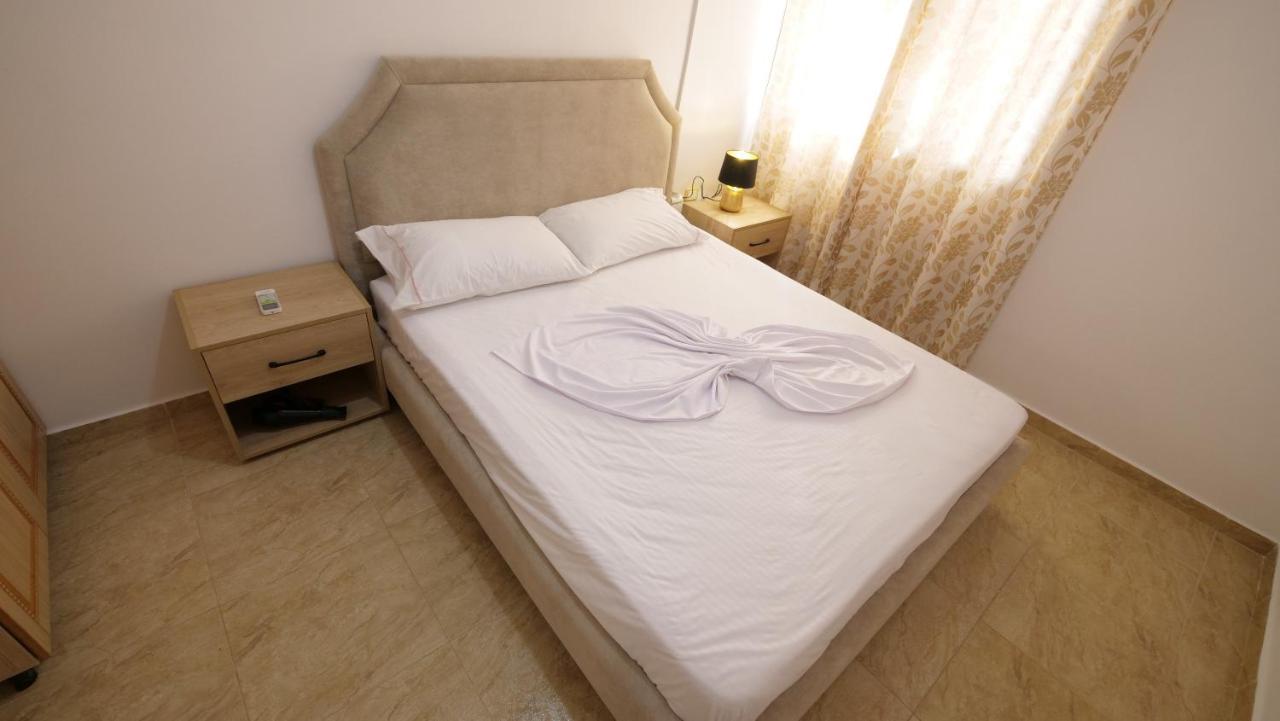 Kiri S.Apartaments Sarandë Exterior foto