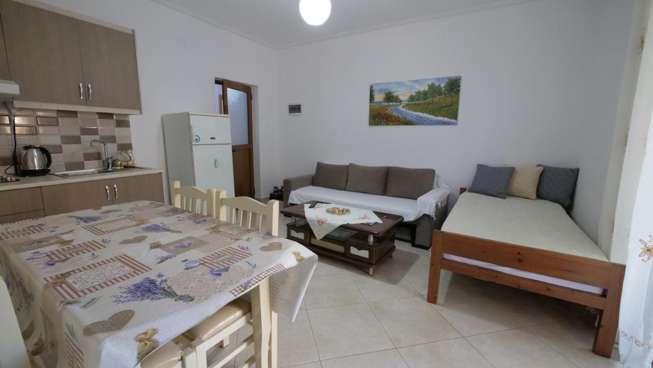 Kiri S.Apartaments Sarandë Exterior foto