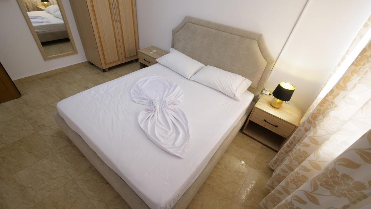 Kiri S.Apartaments Sarandë Exterior foto