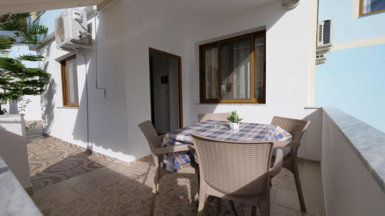 Kiri S.Apartaments Sarandë Exterior foto