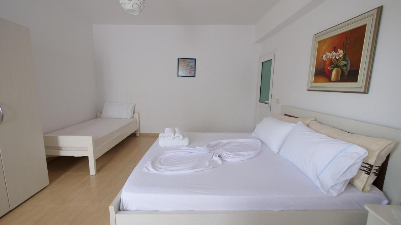 Kiri S.Apartaments Sarandë Exterior foto
