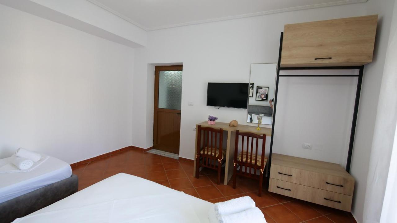Kiri S.Apartaments Sarandë Exterior foto